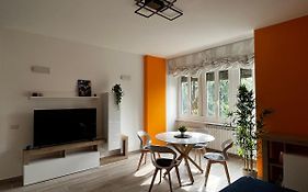 The Bright Place: Wide And Modern Condo Apartment In Milan
